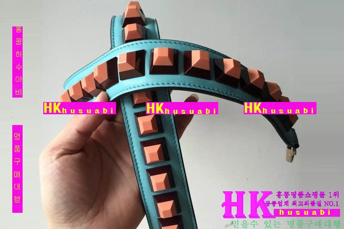 ★정품가죽사용★펜디 스트랩 숄더끈 FE22141