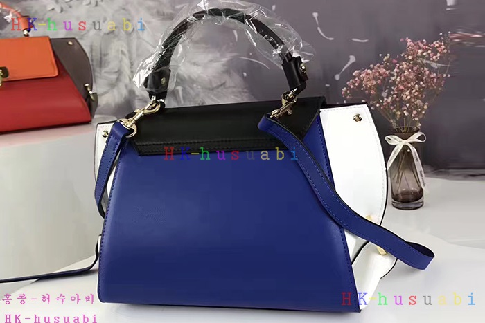 NEW 17F/W 페라가모 신상 여성 소피아숄더백 21G569-2