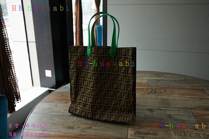 NEW 펜디 남여공용 쇼핑백 FD46961