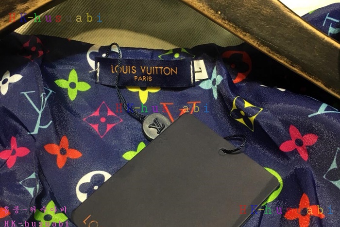 NEW 루이비통 남여공용 쟈캣 LV 968856