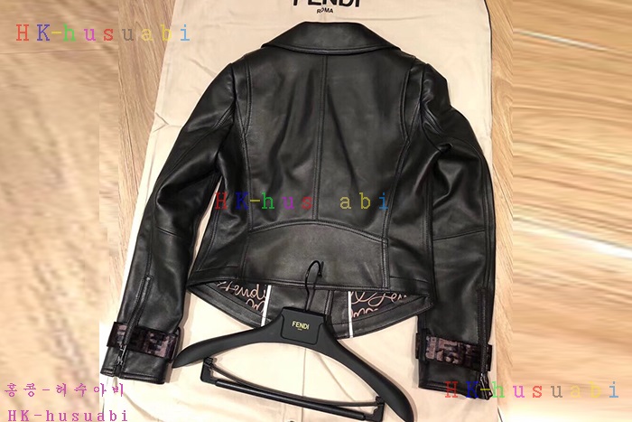 NEW 펜디 여성용 리얼가죽쟈켓  FD 857010 (양가죽)