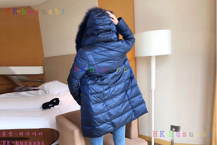 NEW  알마니 여성용 패딩 신상 AR 5814004