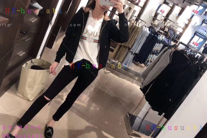 NEW 버버리 후드집업 BB 22274022