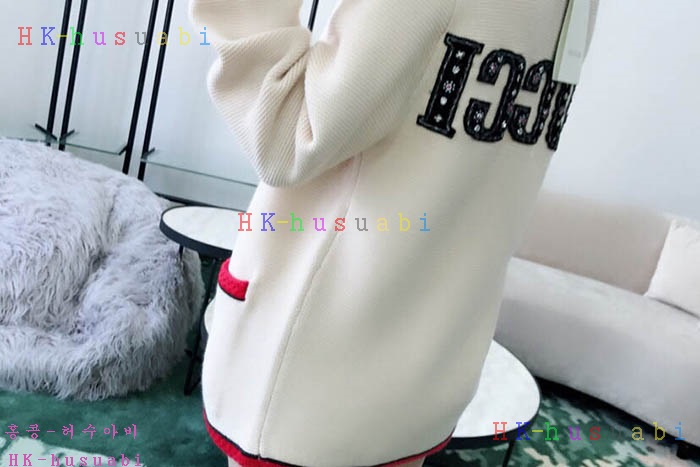 NEW 구찌 여성용 가디건  GU 680062