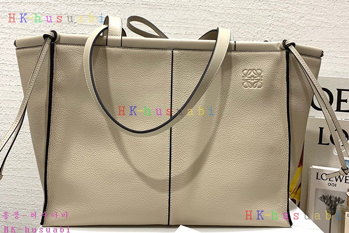 ★미러급★ 로에베 쿠션 토트백  LW 88908-3
