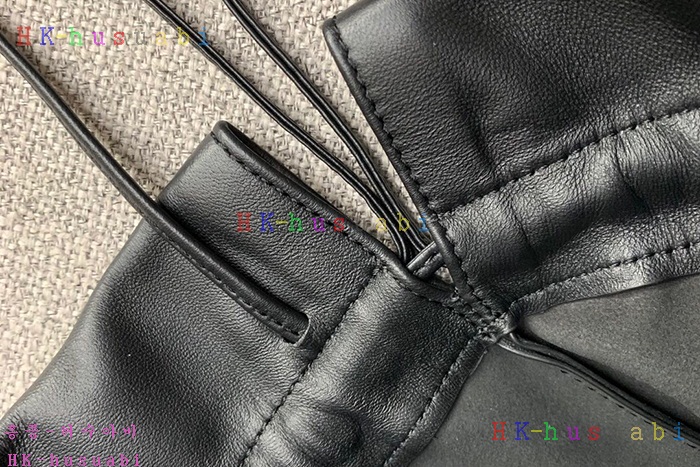 ★미러급★ 보테가베네타 드로우스트링 파우치 BV 583774