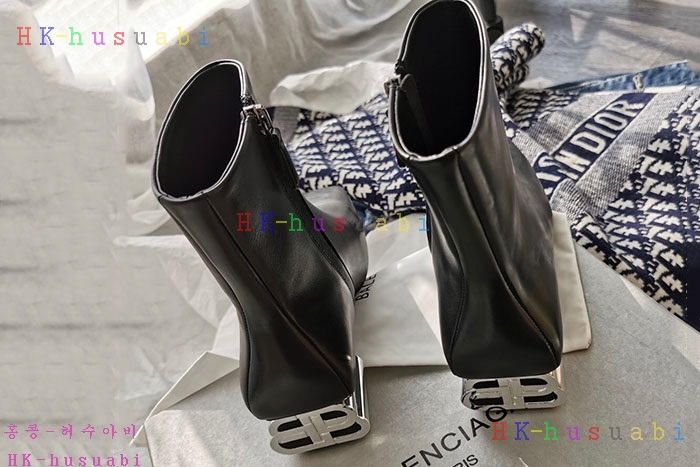NEW 발렌시아가 신발 신상 B 375502