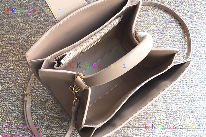 ★미러급★  페라가모 테아 토트백 F 21G596-4