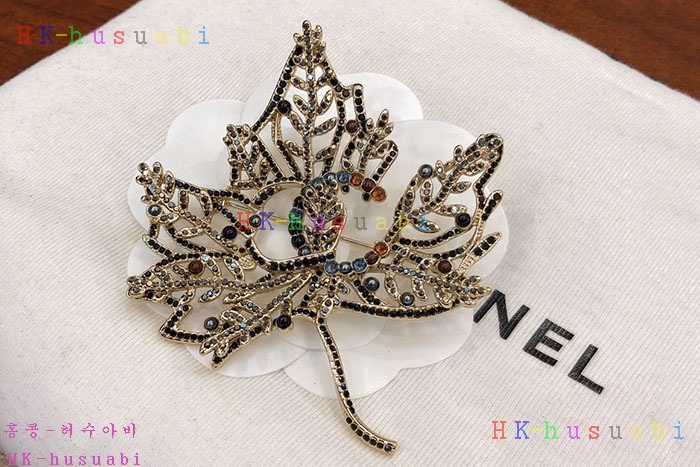NEW 샤넬 브로치 신상 CH 4017770