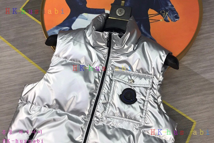 NEW 몽클레어 패딩조끼 신상 M 4241116