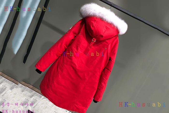 NEW 무스너클 패딩 신상 M 45822217
