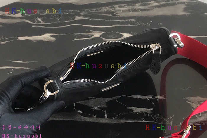 ★미러급★ 프라다 나일론 체인스트랩 호보백 1BH204-4