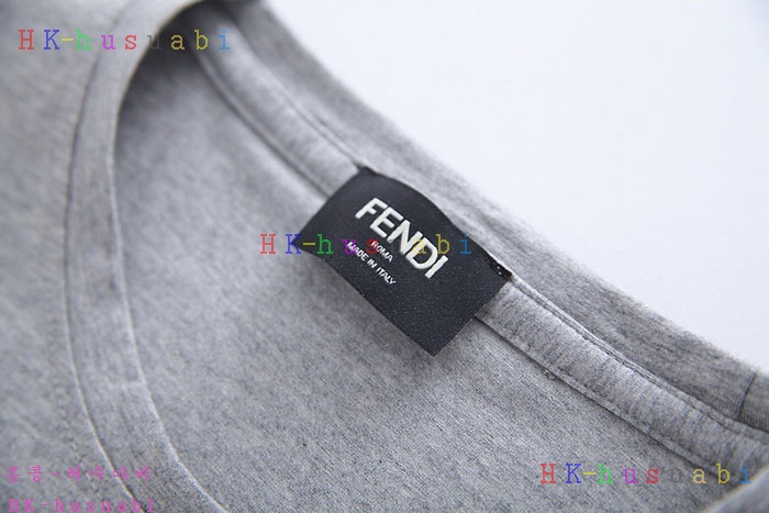 NEW 펜디 반팔티 신상 FD 721113