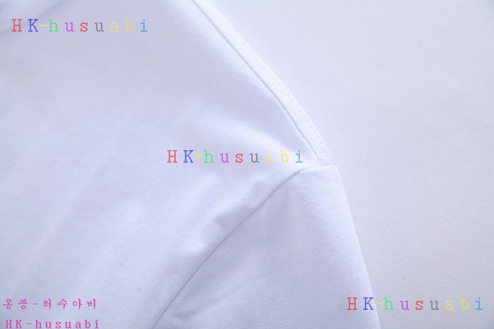 NEW 펜디 반팔티 신상 FD 721112