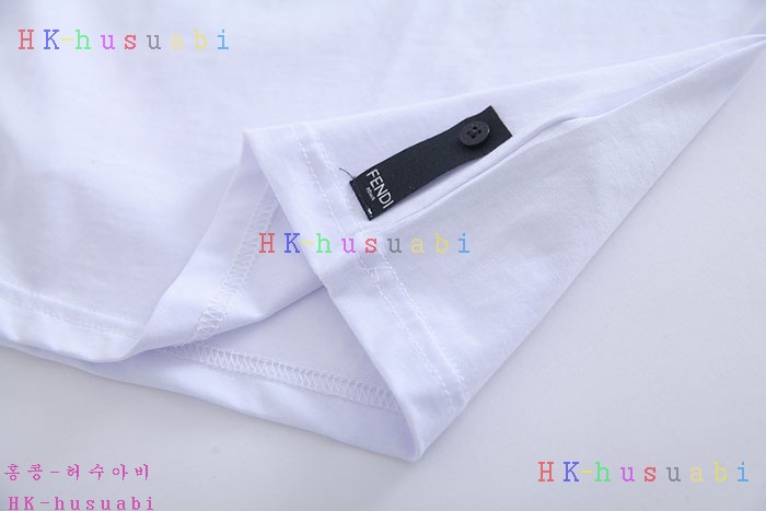 NEW 펜디 반팔티 신상 FD 721112