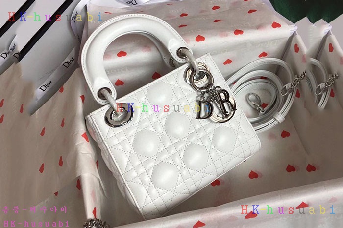 ★미러급★ 디올 레이디백 DR 724115