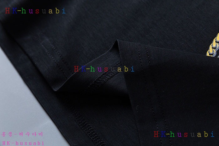 NEW 버버리 반팔티 신상  BB   557629