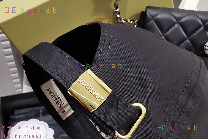 NEW 버버리 모자 신상 BB 242110