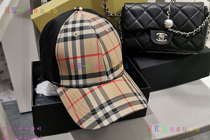 NEW 버버리 모자 신상 BB 242110