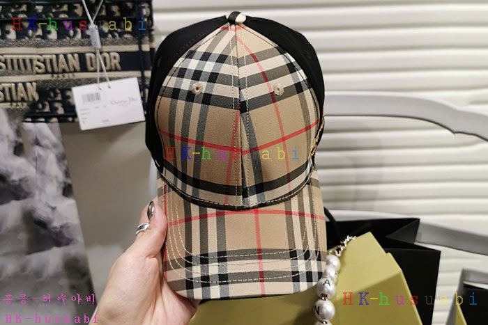NEW 버버리 모자 신상 BB 242110