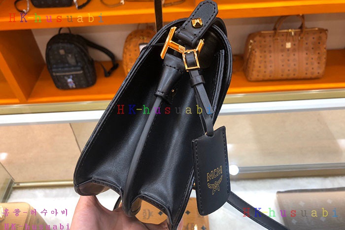 NEW 엠씨엠 메신저백 신상 M 222459