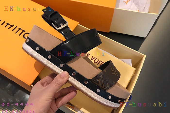 NEW 루이비통  신발 신상 LV 995730
