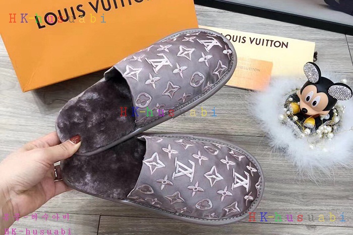 NEW 루이비통  신발 신상 LV 995740