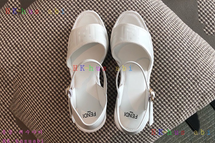 NEW  펜디 신발 신상 FD 642551