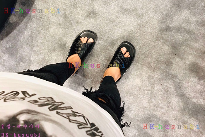 NEW  발렌시아가 슬리퍼 신상 B 333425