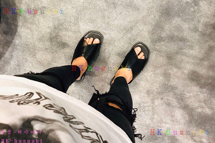 NEW  발렌시아가 슬리퍼 신상 B 333427