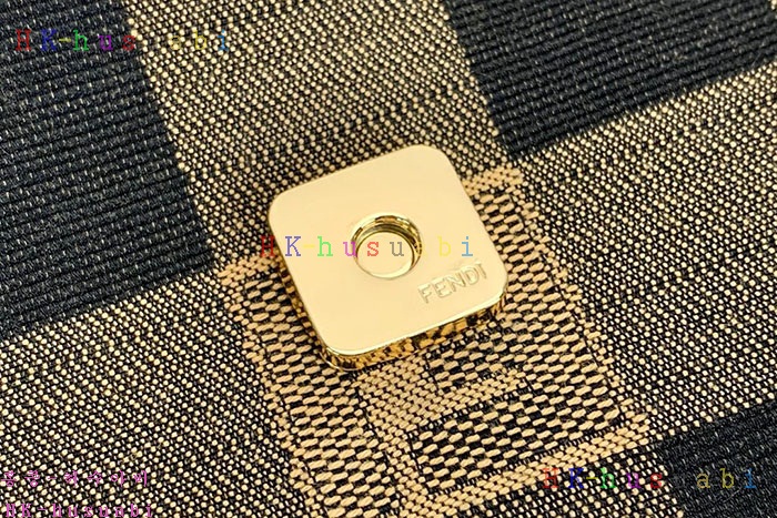 ★미러급★ 펜디 피카부백 FD 8221110