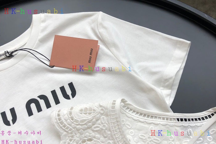 NEW 미우미우 반팔티 신상 M 67220