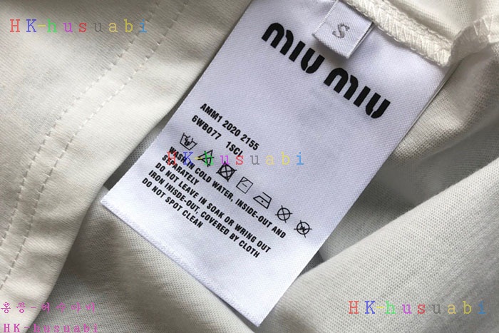 NEW 미우미우 반팔티 신상 M 67220