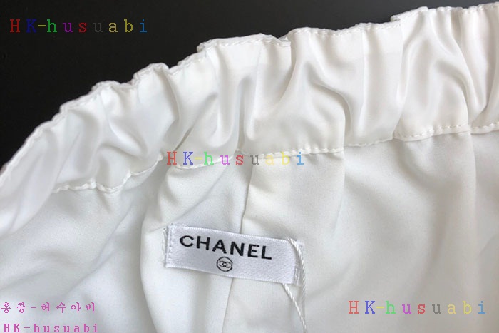NEW   샤넬 반팔티 신상 C 4276670
