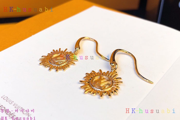 NEW 루이비통 귀걸이 신상 LV 5722105