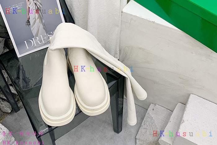 NEW 보테가베네타 부츠 신상 BV 5724435