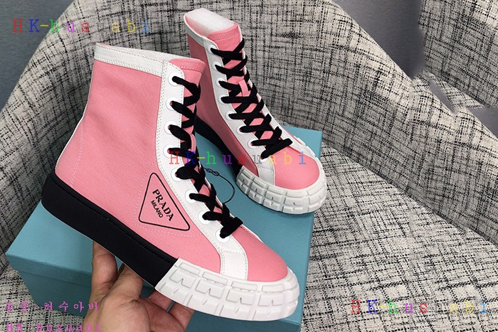 NEW 프라다 스니커즈 신상 P 424454