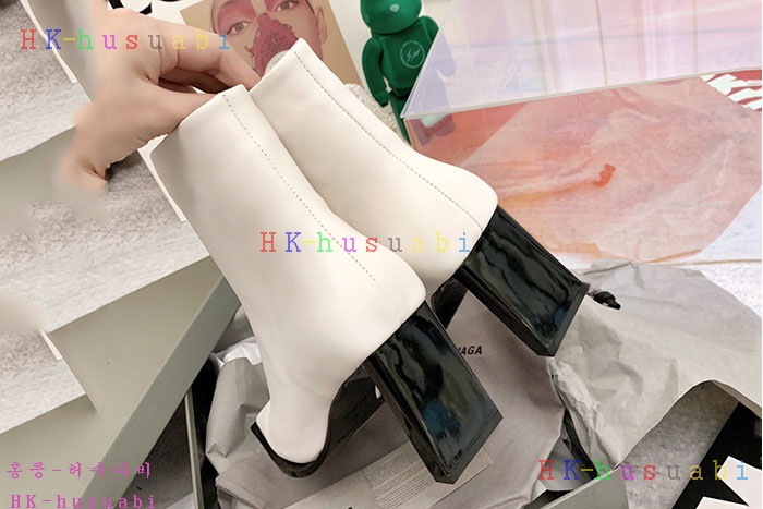 NEW 발렌시아가 신발 신상 B 558441