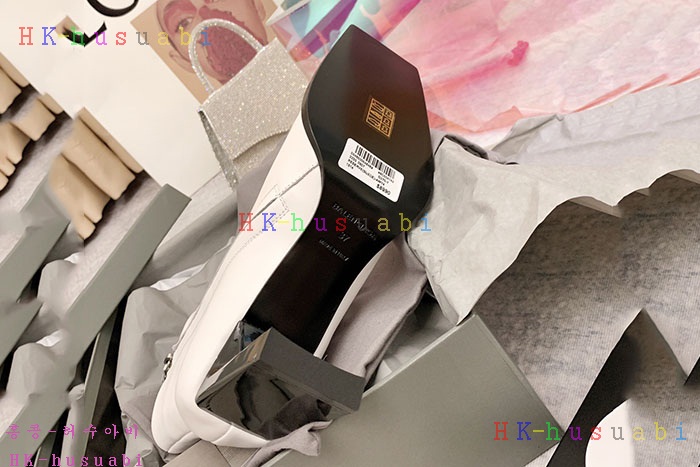 NEW 발렌시아가 신발 신상 B 558441