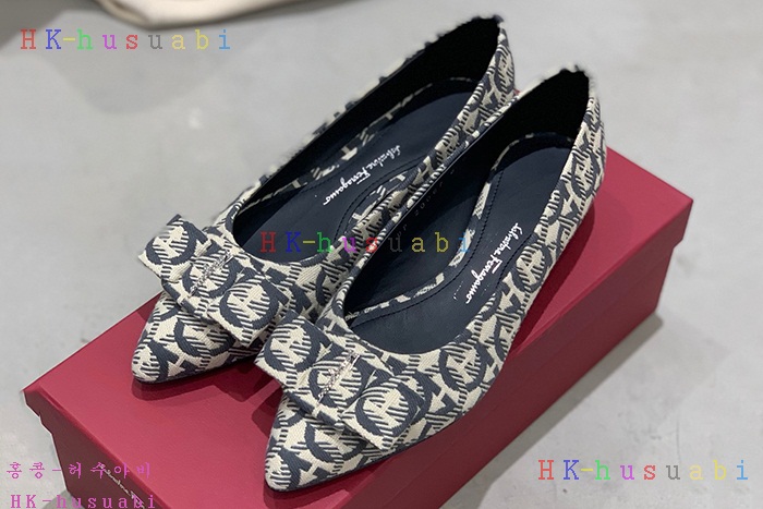 NEW 페라가모  신발 신상 F 724550