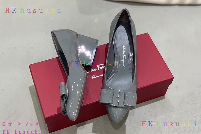NEW 페라가모  신발 신상 F 724556