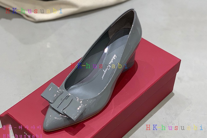 NEW 페라가모  신발 신상 F 724556
