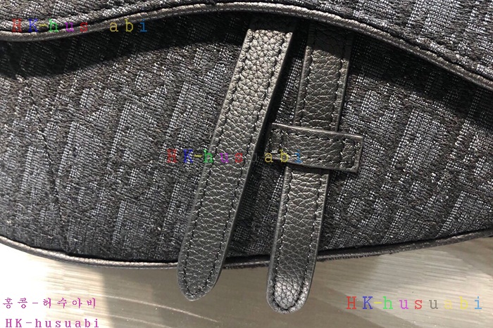 ★미러급★ 디올 새들 메신저백 DR 757990