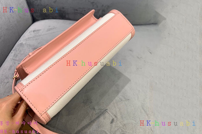 ★미러급★ 버버리 투톤 캔버스 레더 포켓백 BB 222413