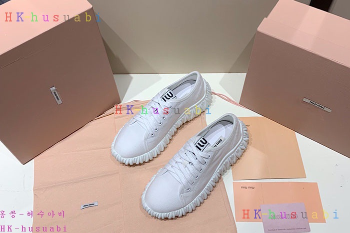 NEW 미우미우 신발 신상 M 4236222