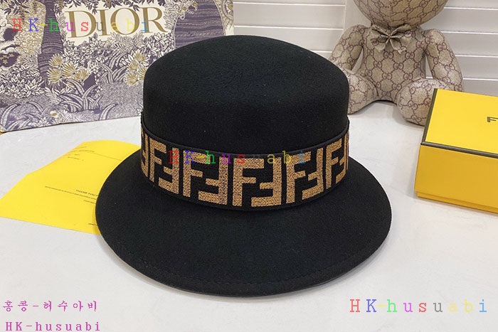 NEW 펜디 모자 신상 FD 7544420