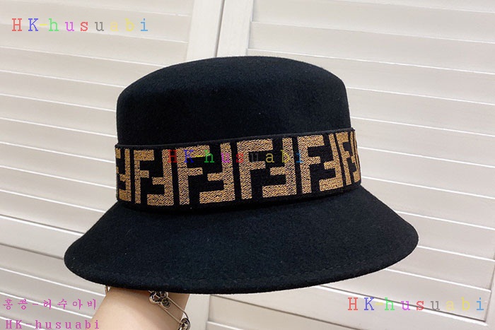 NEW 펜디 모자 신상 FD 7544420