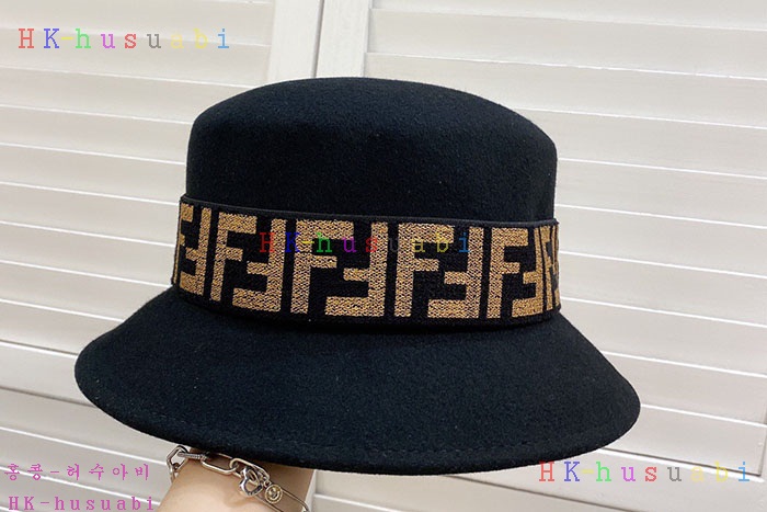 NEW 펜디 모자 신상 FD 7544420