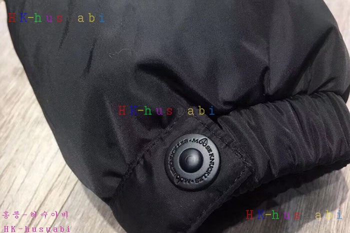 NEW 무스너클 패딩 신상 M 625236