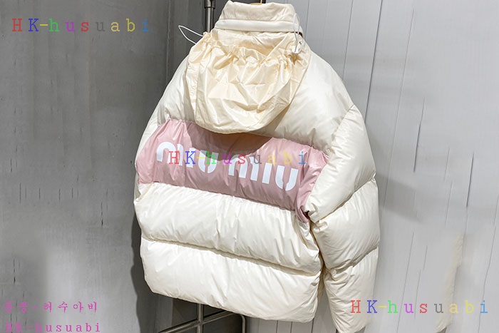 NEW 미우미우 패딩 신상 MU 8252550